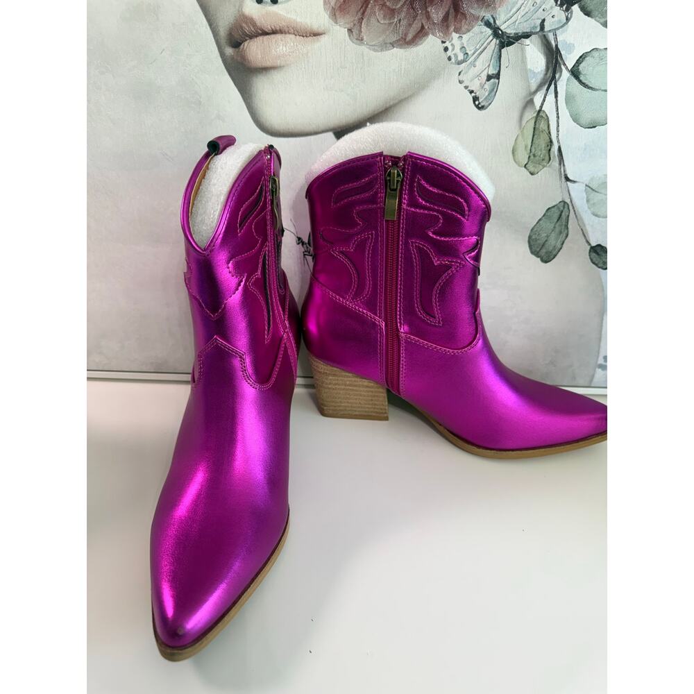 Hazel Western Bootie in Fuchsia